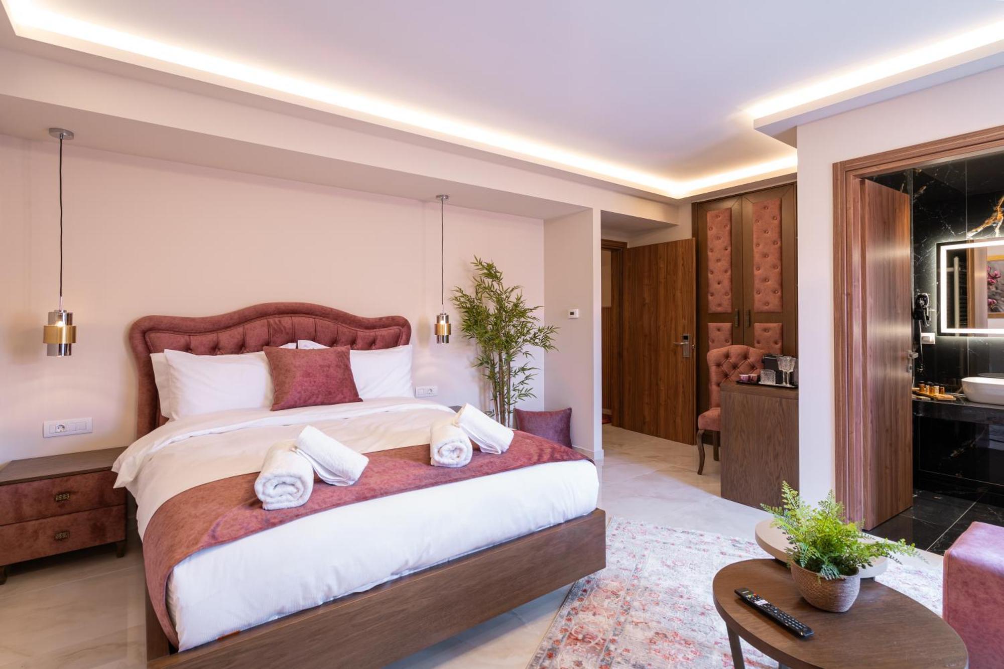 Floara Di Munte Forest Luxury Suites เมทโซโว ภายนอก รูปภาพ